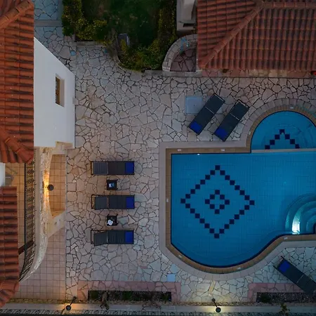 Villa Eleftheria Private Pool/garden/view/3bdrms/3.5bthrms